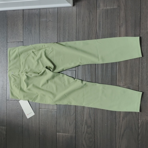 NWT Lululemon Invigorate High Rise Leggings - Picture 5 of 6